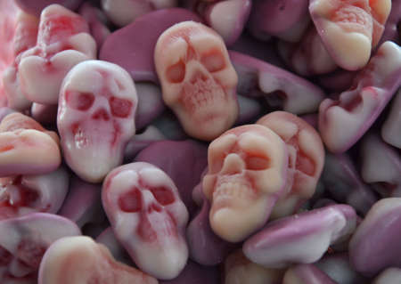  jellies  a skull 
