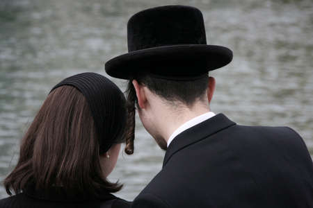 LUZERN, SWITZERLAND - 05 May 2009: Ultra Orthodox coupleのeditorial素材