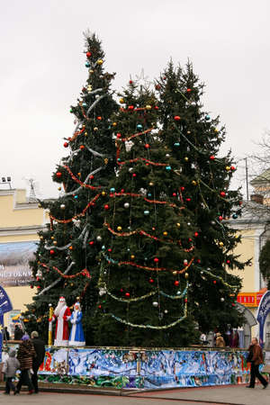 Lutsk, Volyn / Ukraine - December 27 2011: The Central city Christmas treeのeditorial素材