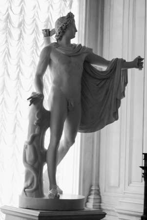 Saint Petersburg, Russia - June 27 2007: Statue of man in Winter Palaceのeditorial素材