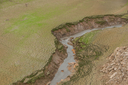 The Ponsul River is a affluent of the Tejo River, in Portugal, and is a very large river. At this...