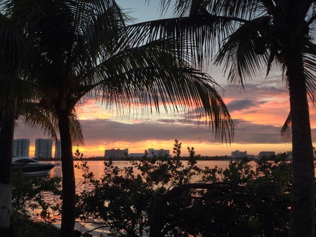 Sunrise at Cancun from the hotel zoneの素材
