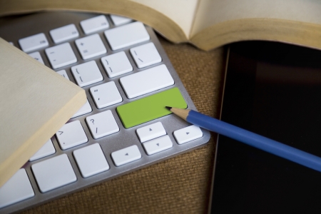 Keyboard - Green button free space for word 