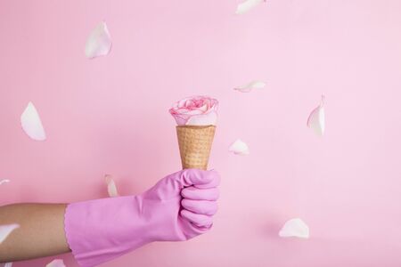Women hand holding flower cone.の写真素材