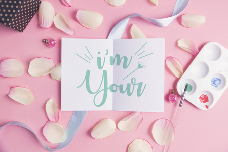 I'm your on pastel background.の写真素材