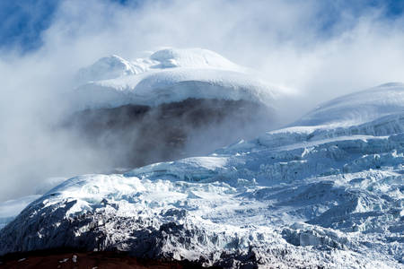 thick glacier on cotopaxi volcano, ecuadorの写真素材