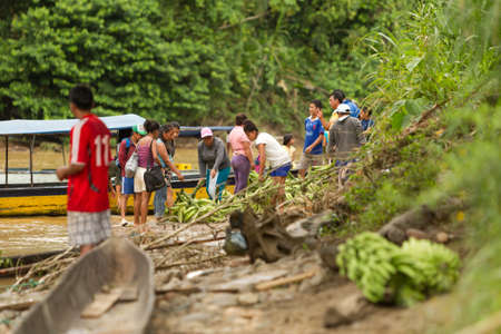 Puni Bocana, Ecuador - 23 November 2012: Puni Bocana Market Local People Gathers On The River Shore To Sell And Buy Their Products In Puni Bocana On November 23, 2012のeditorial素材