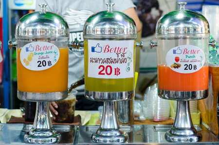 BANGKOK,THAILAND - 30 JANUARY 2017 : Selling sweet water juice at marketのeditorial素材