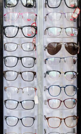 BANGKOK,THAILAND - 2 FEBRUARY 2017 : hanging glasses at glasses's shopのeditorial素材