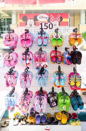 BANGKOK,THAILAND - 2 FEBRUARY 2017 : Sandal shoes for selling at marketのeditorial素材