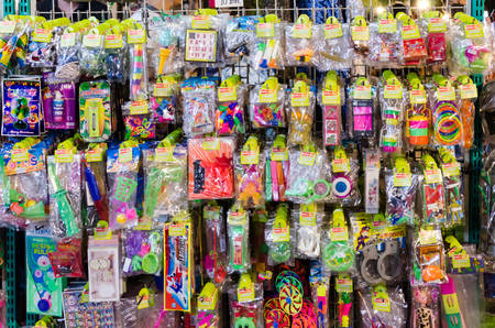 BANGKOK,THAILAND - 2 FEBRUARY 2017 : Classic toy and snack selling at Jatujak Green night marketのeditorial素材
