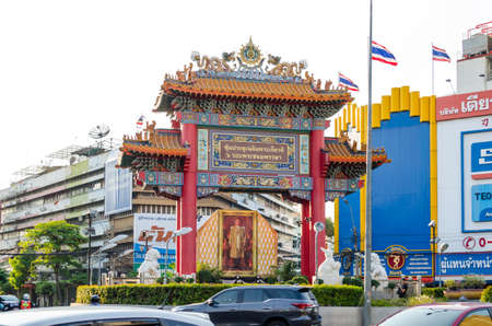 BANGKOK,THAILAND - 8 FEBRUARY 2017 : China gate town Thailand with trafficのeditorial素材