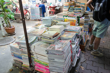 BANGKOK,THAILAND - 19 FEBRUARY 2017 : Exterior view of book shop at Jatujak Market on February 19,2017 Bangkok, Thailand. Jatujak Market is the largest market in Thailand.のeditorial素材