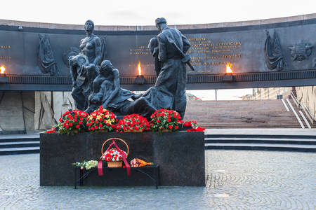 Saint Petersburg, Russia - May 2, 2018: Statue of soldiers marching to war at the Monument to the Heroic Defenders of Leningrad.のeditorial素材