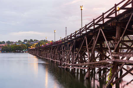 Uttama Nusorn Wooden Bridge, Mon bridge itâs longest wooden bridge in Thailand across the Songgaria river, Sangkhlaburi, Kanchanaburi Provinceの写真素材