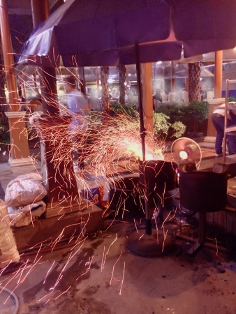 hot grilll stove  sea food on fire                           のeditorial素材