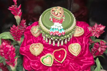 BANGKOK ,THAILAND - JANUARY 31:Heart box made from Golden show in booth at Made in Thailand in Focus 2015, on January 31, 2015 in Bangkok, Thailand.のeditorial素材