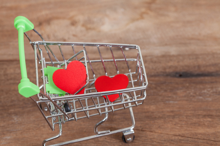 red heart sign in shopping cartの写真素材