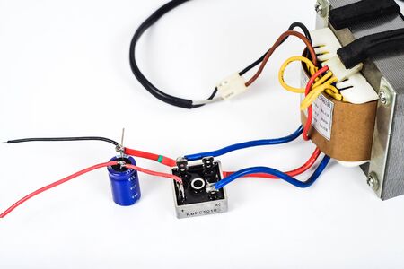 Tranfromer AC power to DC power with diode bridge and capacitor .
