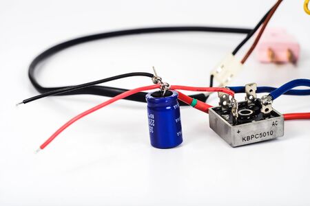 Tranfromer AC power to DC power with diode bridge and capacitor .