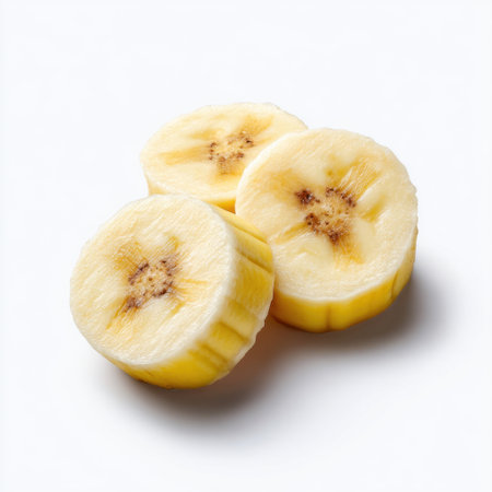 Freshly cut banana slices create a vibrant and nutritious addition to any healthy meal or snack. Perfect for smoothies, desserts, and more.の素材
