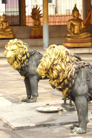 Lion statue pair の写真素材