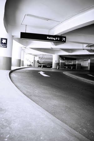 perspective scene of an empty pathway leads to the parking lot at a the shopping mallのeditorial素材
