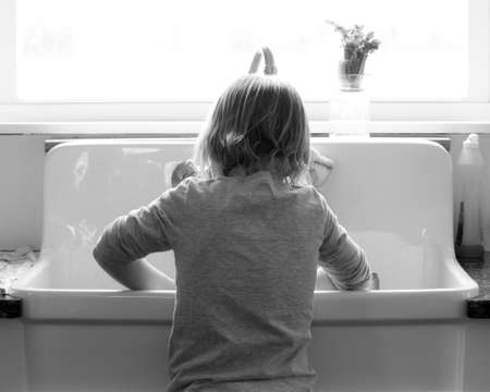 Mommy s Little Helperの写真素材