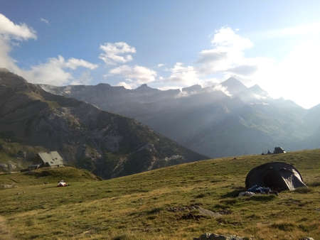 Camping in gavarnieのeditorial素材