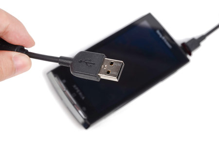 Mobile phone and USB cable