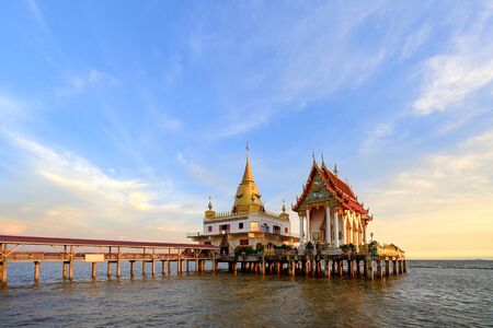 temple in the sea call "wat hongthong" public place for all peopleの写真素材