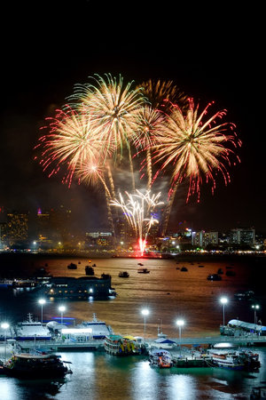 pattaya international fireworks festival 2018 at chonburi thailandのeditorial素材