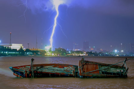 Lightning strikes and a boat capsized in Pattaya