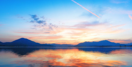 travel Lam Taphoen Reservoir   Suphan Buri, Thailandの写真素材