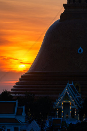 Traditional worship ceremony of Phra Pathom Chedi, Nakhon Pathom Province, Thailandの写真素材