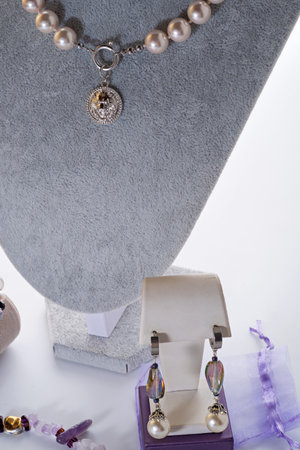author beautiful pearls jewelry demonstrated on maneken. fashion and jewelry conceptの写真素材