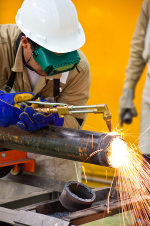 Cutting a tubeのeditorial素材