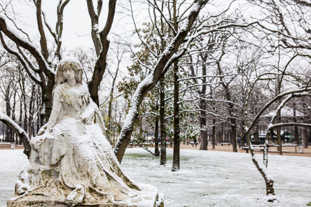 PARIS, FRANCE - MARCH, 2018: George Sand monument at the Luxembourg Palace garden in a freezing winter day day just before springのeditorial素材