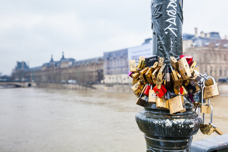 Street lamp with love locks at Pont des Arts