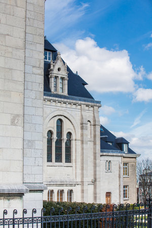 Sacre Coeur Basilica garden at the Montmartre hill in Paris Franceのeditorial素材
