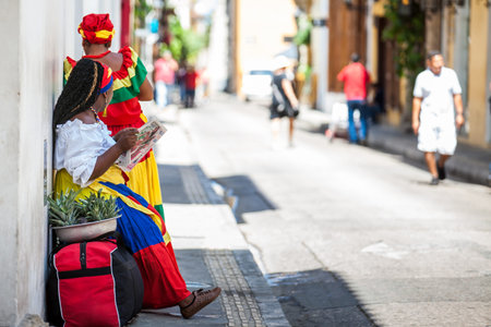 Traditional fruits street vendor in Cartagena de Indias called Palenqueraのeditorial素材
