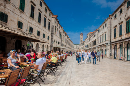 Tourists at Stradun street in the Old Town of Dubrovnikのeditorial素材
