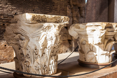 Remains of the capitals of the ancient columns at the Colosseum in Romeのeditorial素材