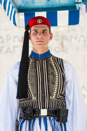 ATHENS, GREECE - MAY, 2018: Presidential Guard soldiers in front of the Tomb of the Unknown Soldier which is located in front of the Greek Parliament Building on Syntagma Squareのeditorial素材
