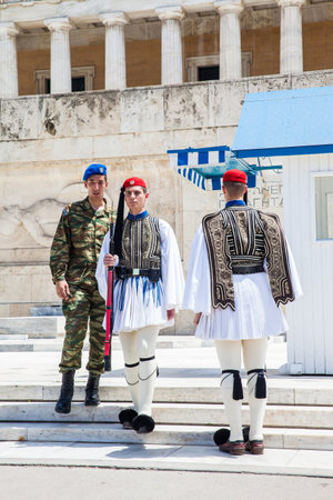 ATHENS, GREECE - MAY, 2018: Presidential Guard soldiers in front of the Tomb of the Unknown Soldier which is located in front of the Greek Parliament Building on Syntagma Squareのeditorial素材