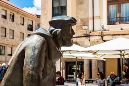 SALAMANCA, SPAIN - MAY, 2018: Monument to the poet Adares by Agustin Casillas located in the Plaza del Corrillo of Salamancaのeditorial素材