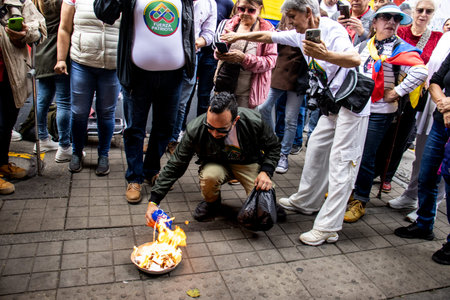 Bogota, Colombia - 14th November 2023. Citizen protest in front of the Ministry of Health against the Health Reform proposed by the Government of Gustavo Petro in Bogota.のeditorial素材