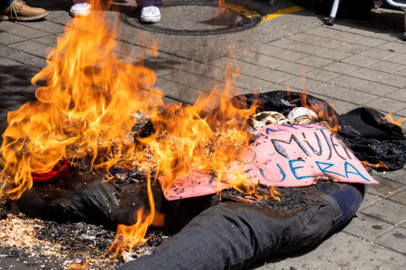 Bogota, Colombia - 14th November 2023. Citizen protest in front of the Ministry of Health against the Health Reform proposed by the Government of Gustavo Petro in Bogota.のeditorial素材