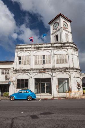 Old Phuket Town is located on Phuket City, around Thalang, Dibuk, Yaowarat, Phang-nga and Krabi roads. The beautiful architecture in Sino-Portuguese style are on two sides of the road that be shophouses, hotels, restaurants and museums for tourists make tのeditorial素材