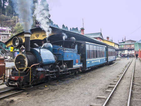 The historic narrow-gauge train of Darjeeling is running between  Darjeeling and Ghoom of Ghoom   unrecognizable persons のeditorial素材